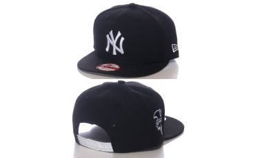 NEW YORK YANKEES MLB SNAPBACK CAP