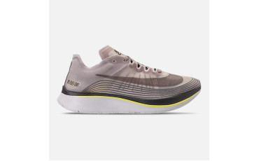 ZOOM FLY SP RUNNING SHOES