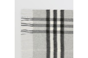 Classic Cashmere Scarf in Check - Pale Grey