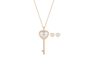Engaged Swarovski Crystal Heart Stud Earrings & Necklace Set