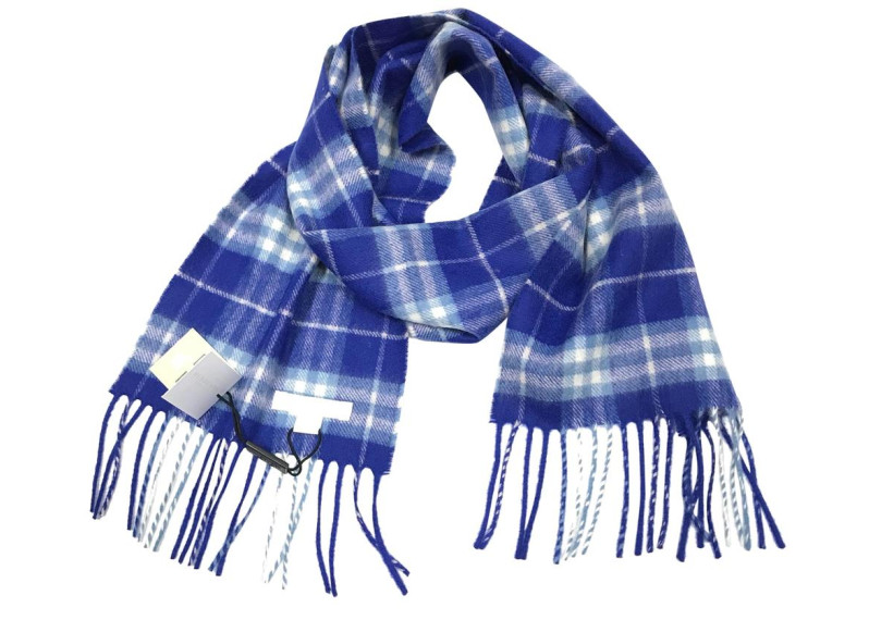 Burberry Classic Cashmere Scarf in Check - Bright Lapis