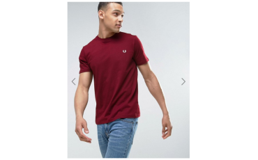 Fred Perry Small Logo T-Shirt In Burgundy